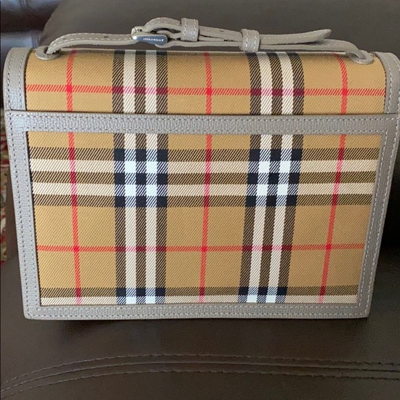 Burberry small vintage check leather crossbody - Picture 2 of 16